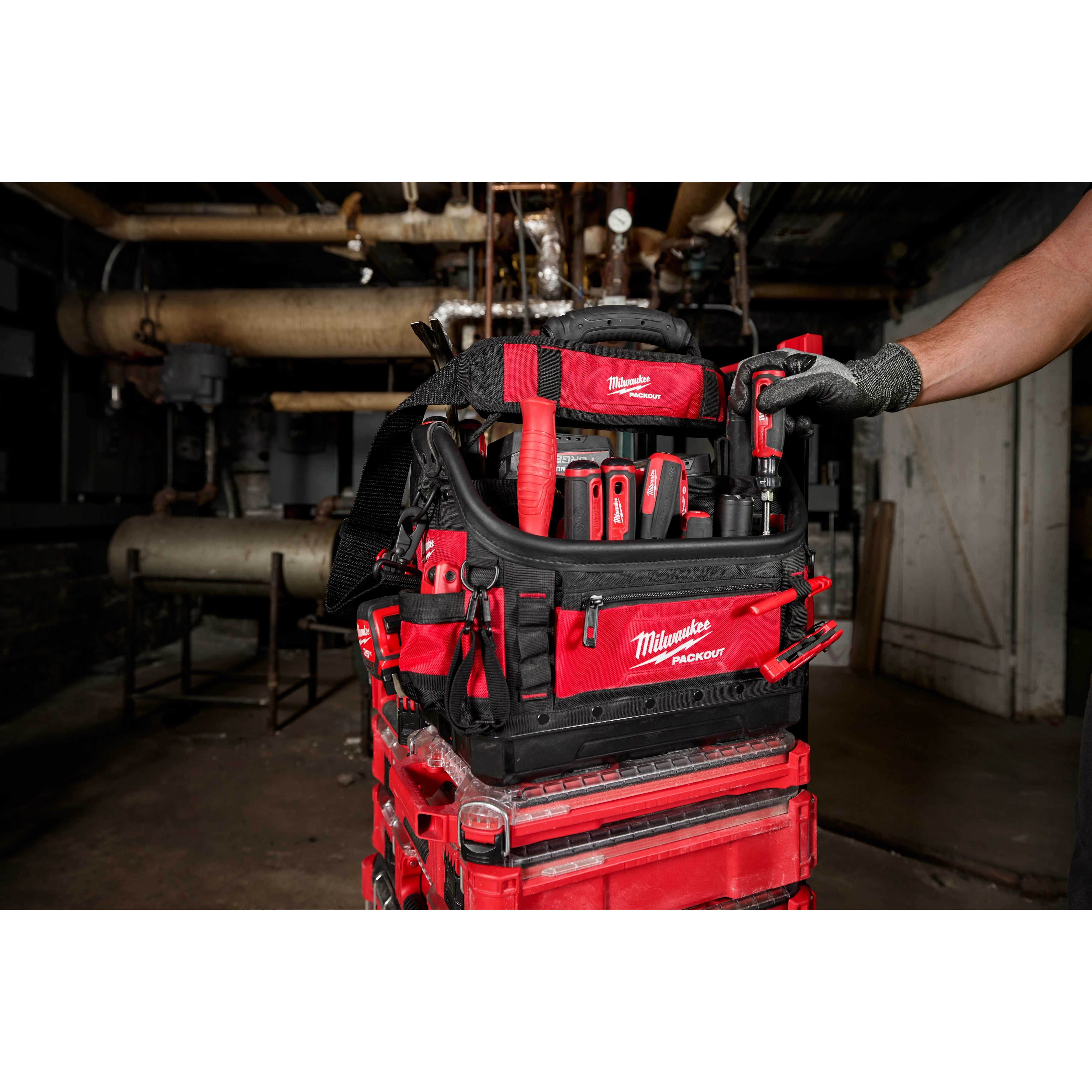 PACKOUT™ 15" Structured Tote