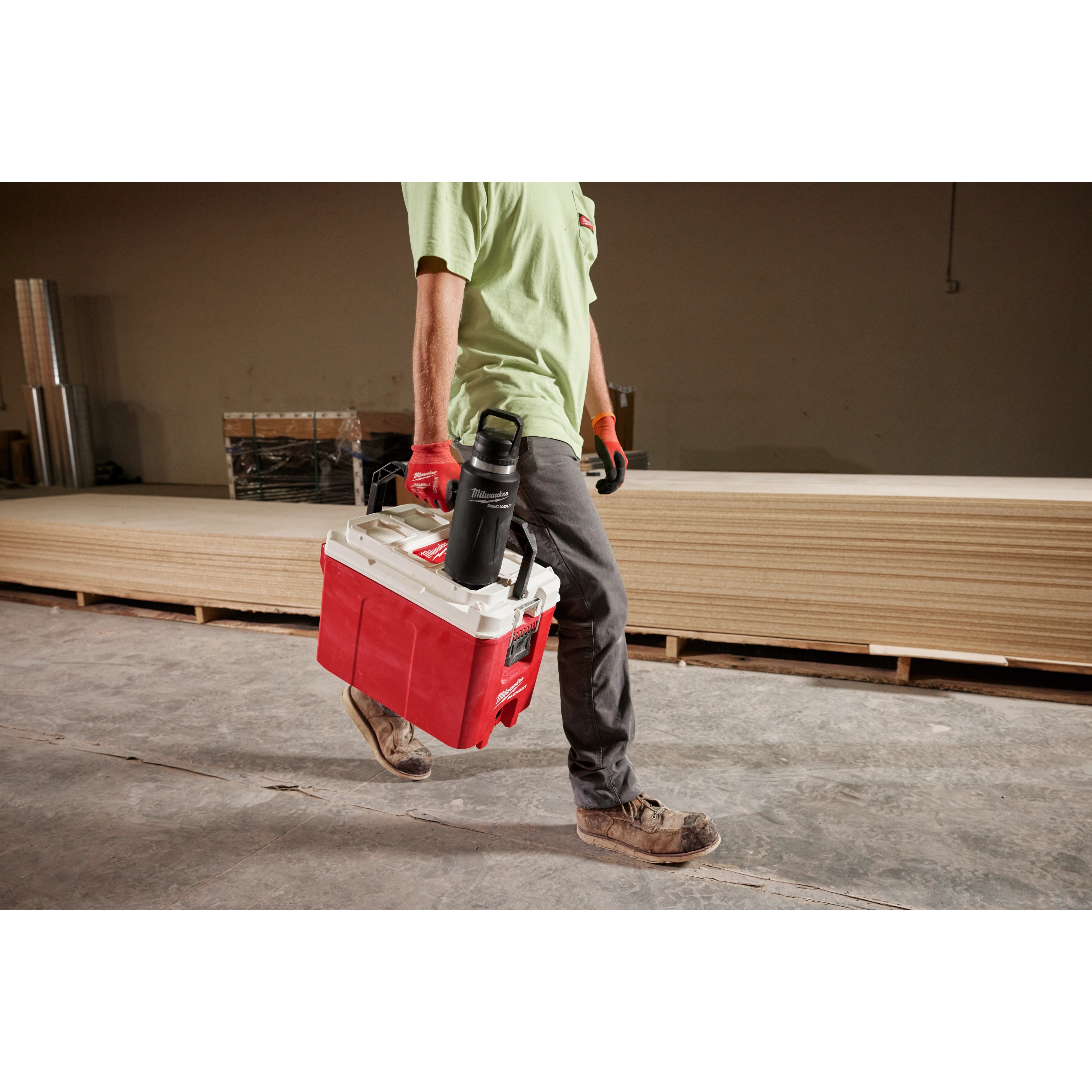 PACKOUT™ 36oz Insulated Bottle with Chug Lid