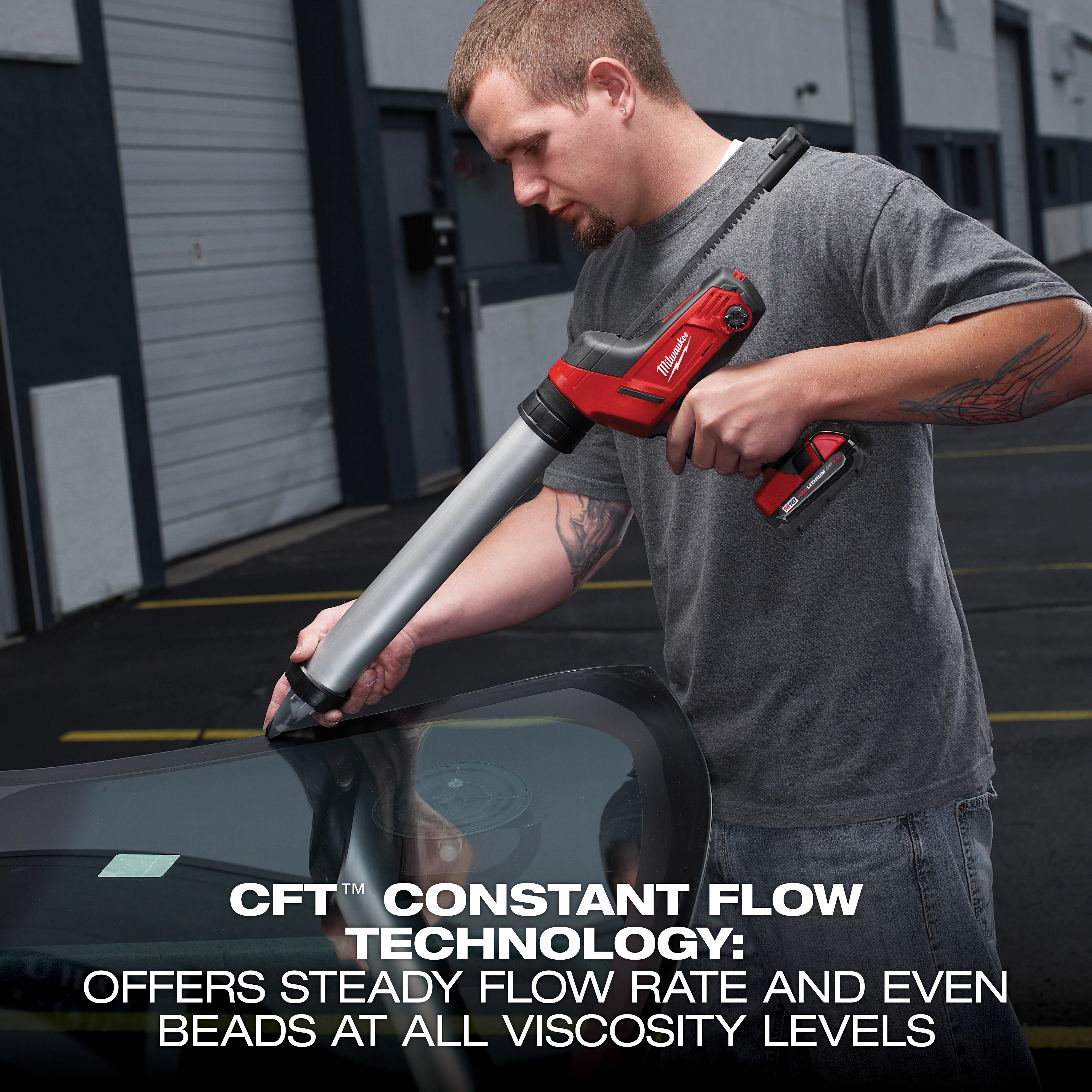A person in a gray shirt uses a red and black caulking gun to apply sealant to a car windshield. The image includes text about CFT Constant Flow Technology, highlighting its ability to offer a steady flow rate and even beads at all viscosity levels.