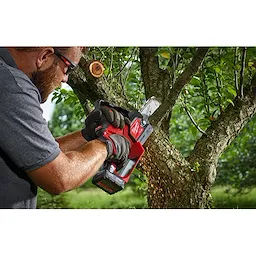 2527-21, 2527-20 - M12 FUEL™ HATCHET™ 6" Pruning Saw