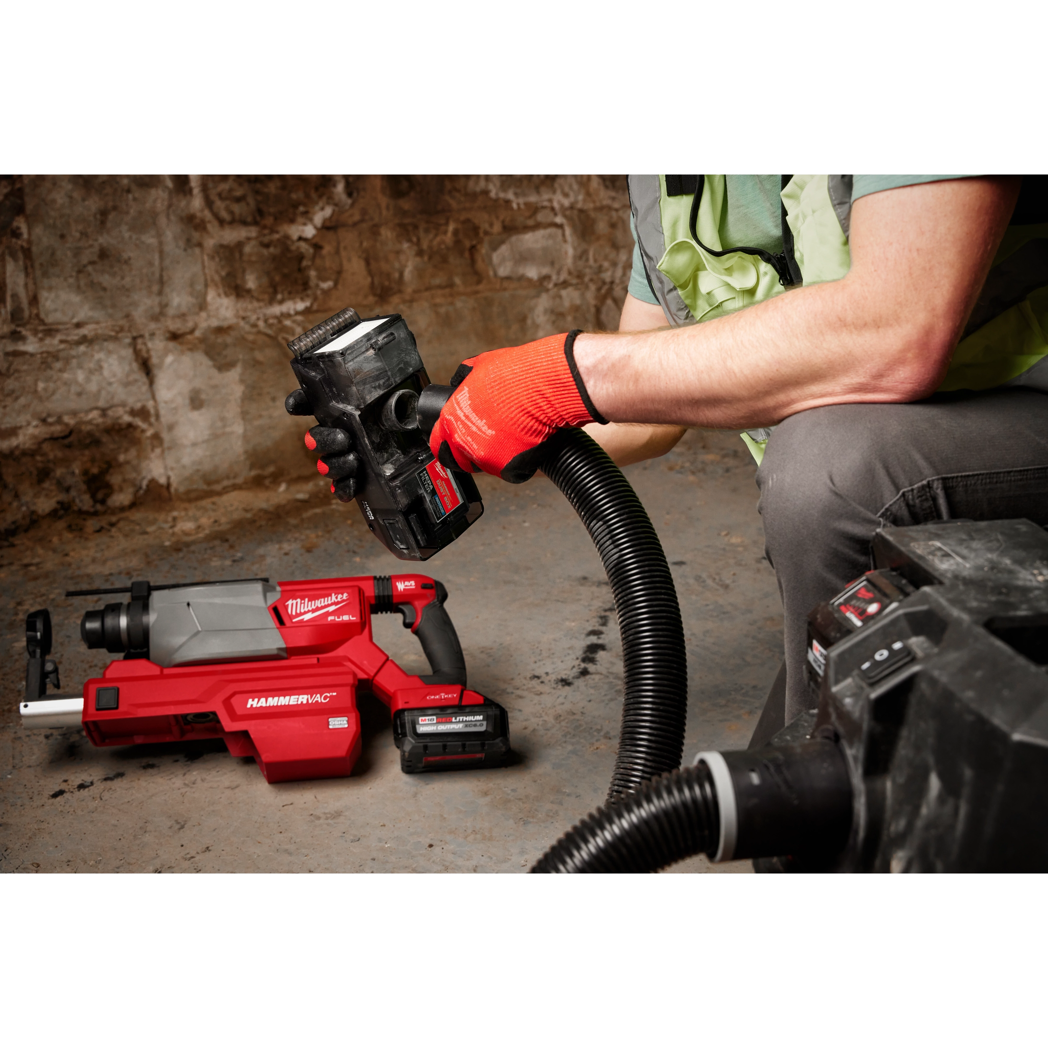 M18 FUEL™ HAMMERVAC™ 1-1/4" Dedicated Dust Extractor