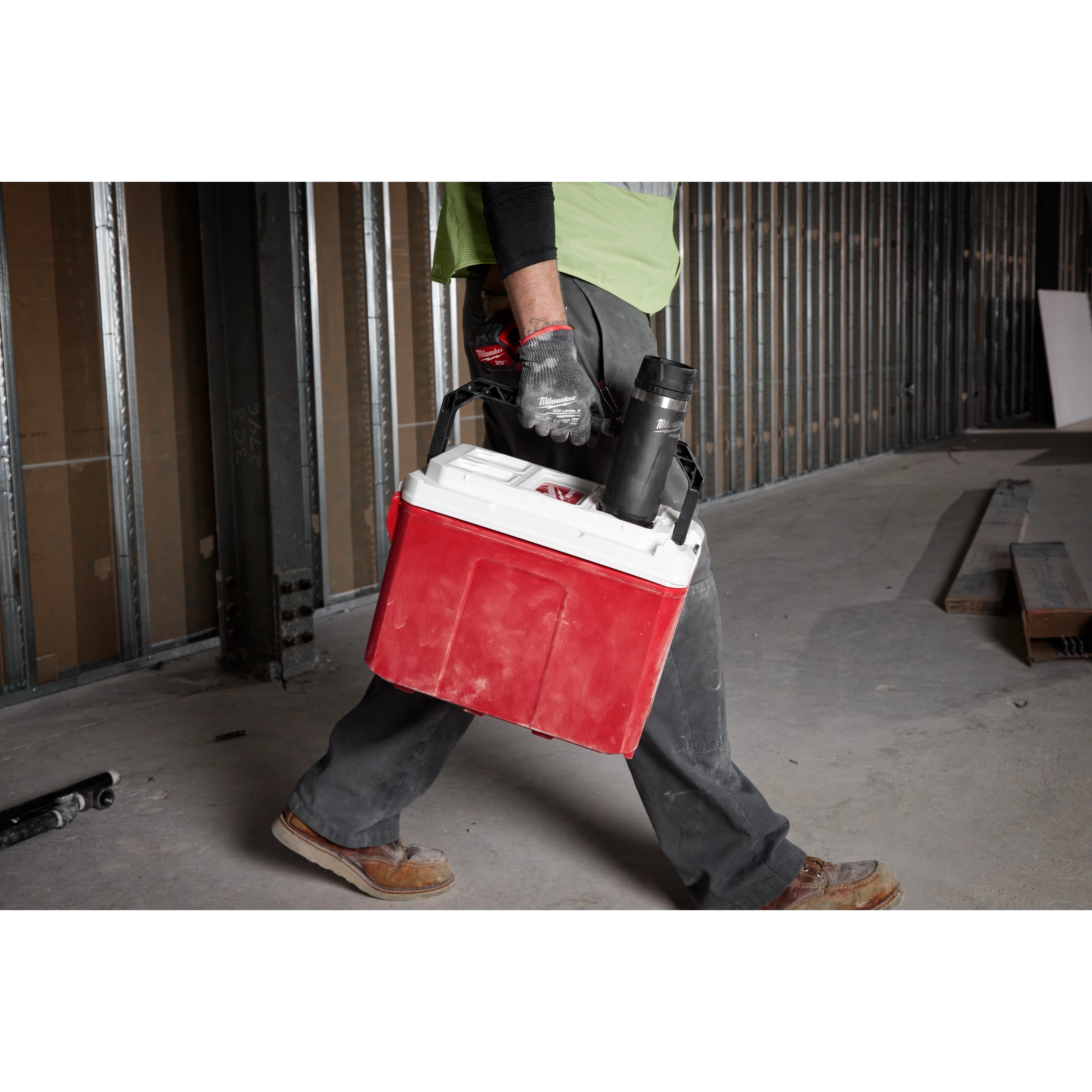 PACKOUT™ 18oz Insulated Bottle with Sip Lid