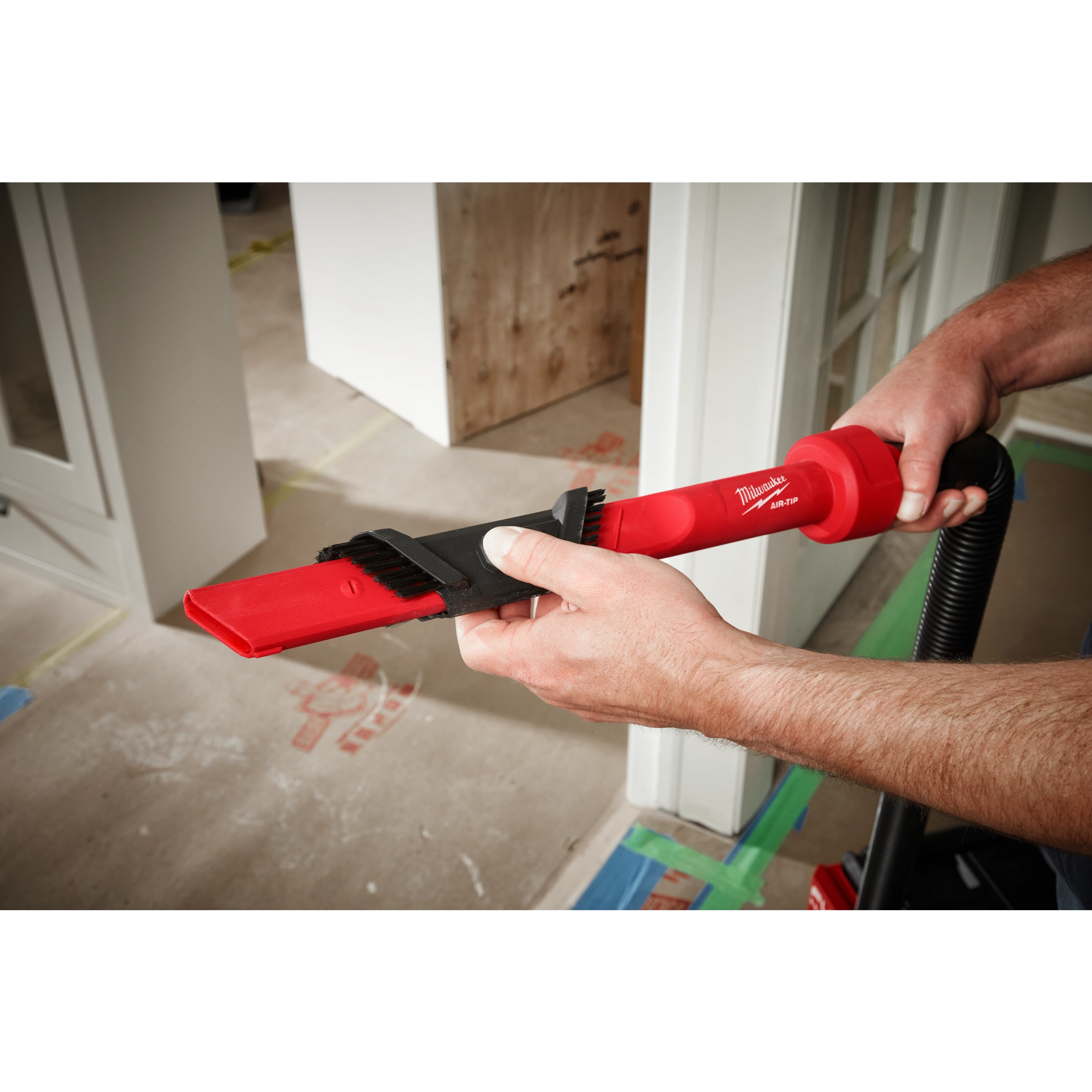 MILWAUKEE® AIR-TIP™ 3-in-1 Crevice and Brush Tool