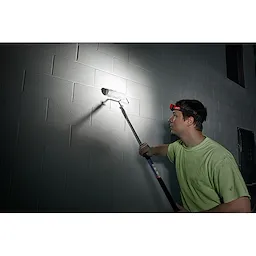2104 - MILWAUKEE® Spot/Flood Headlamp