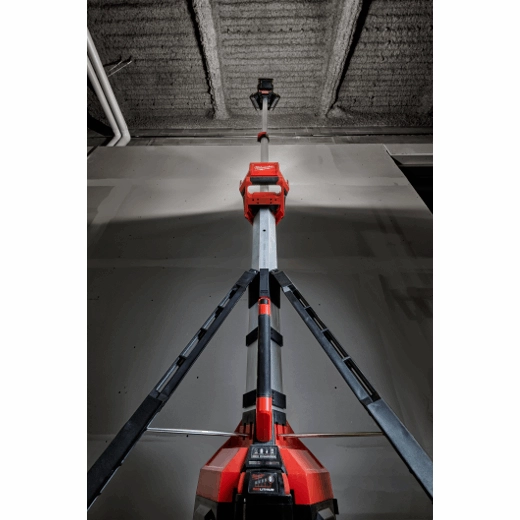 2135-20, 2135-21 - Rocket™ M18™ LED Tower Light/Charger