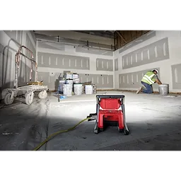 M18™ ROVER™ Dual Power Flood Light