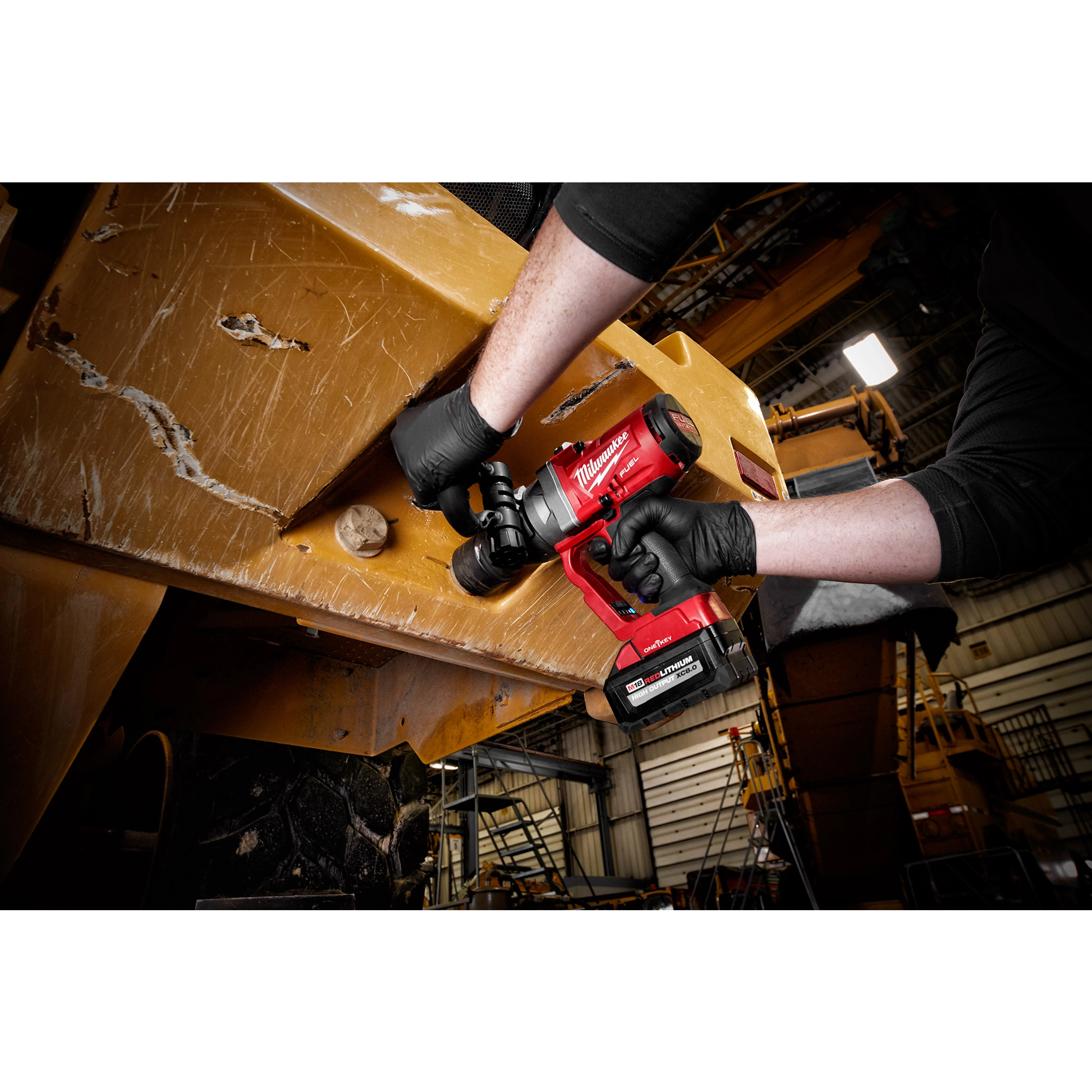 M18 FUEL w/ ONEKEY 1" High Torque Impact Wrench