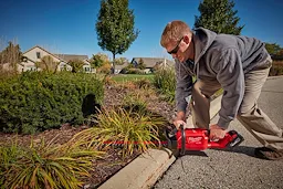 2726 - M18 FUEL HEDGE TRIMMER